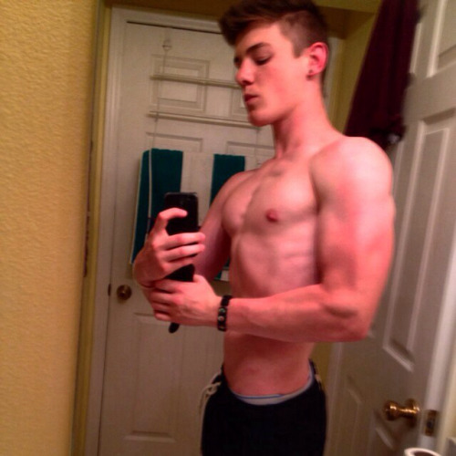 scallyflynn:  jackdhallow:  JACKDHALLOW FOLLOW//ASK//SUBMIT  Wow!!!