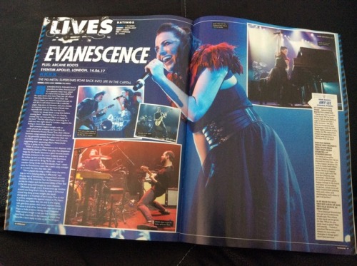 ‪Yay my reading for a Sunday afternoon with a cup of tea x #evanescence #amylee #kerrang #gigiwasat 