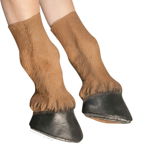 harryll0yds:amatureblogsman:archiemcphee:Horse hooves - Tired of people looking at you in your Horse