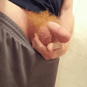 wrinkleknob: ja1968709: xxroddersxx: Mmmmm gingerWould love to pull those red pubes out if my mouth.