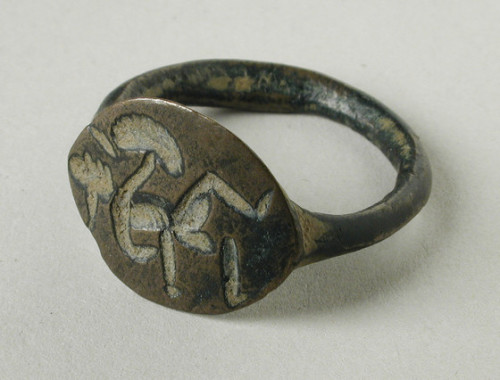 ancientpeoples: Finger ring with a warrior, cast bronze, Western Iran, circa 550-330 B.C. (Achaemeni