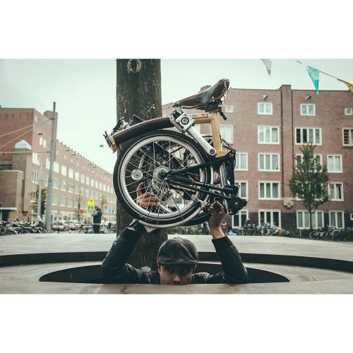 thebicycletree: ~ Rising from the abyss Brompton urban challenge in Amsterdam by rollingspoke http:/