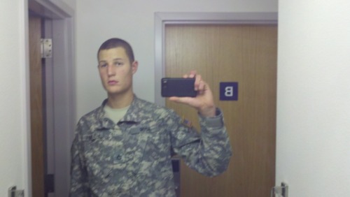 militarymencollection:  military men collection 