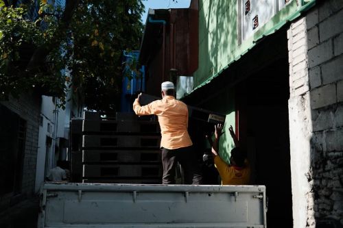 15:46 hope #streetphotography #SPiCollective #streetleaks #maldives #fujifilm #fujixphotographer #fu