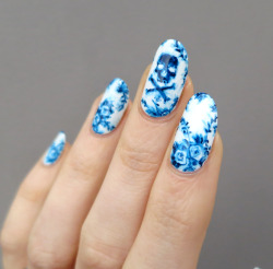 ladycrappo: Flow blue china nails.  Someone