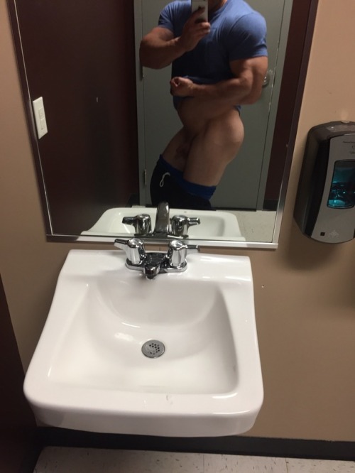 muscularsmalldick:My tiny dick Men with micro, tiny, small, and average dicks are welcome in the Com