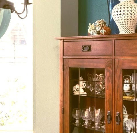 Dining Room In Portland Image Of A Medium-sized Eclectic Great Room With A Dark Wood Floor And A Brown