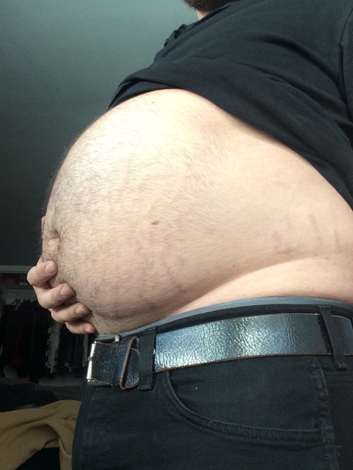 ceejofmalta:  Pre-work tummy Tuesday 