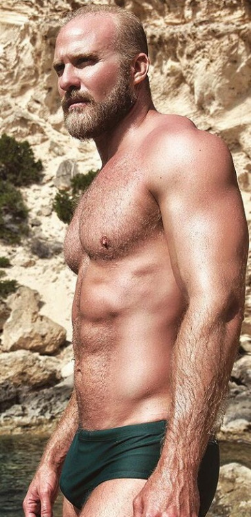 Follow my two hairy men blogs:http://sambrcln.tumblr.comhttp://hairysex.tumblr.com