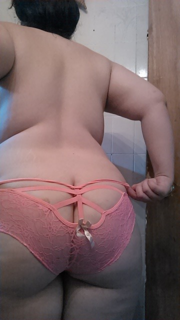 nugget18:  liz2193:  #me Obsessed with my panties today  Boom