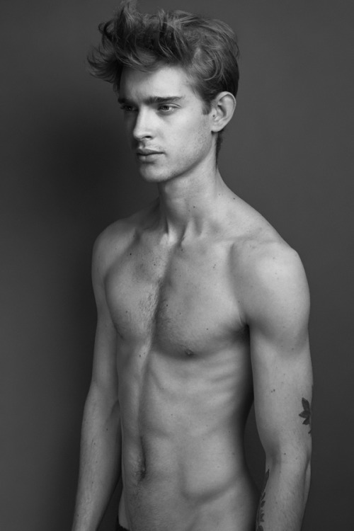 strangeforeignbeauty:  Diego Moncada