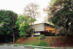 wellplanned-architecture:Paulo Mendes da Rocha | Casa no Butantã, the architect’s own home. Brasil, São Paulo, 1966.