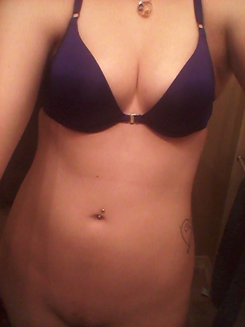 whatshermindsays:  I LOVE THIS BRA. And these pictures. And my tattoos. And my piercings.