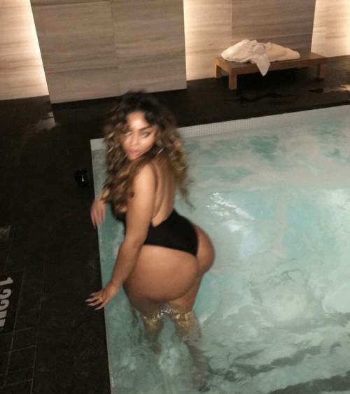 exxxoticwomen:  Supa Big 