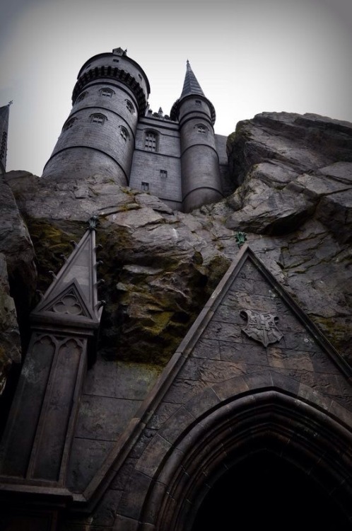 m-e-d-i-e-v-a-l-d-r-e-a-m-s:  Hogwarts, The Wizarding World of Harry Potter Universal Orlando