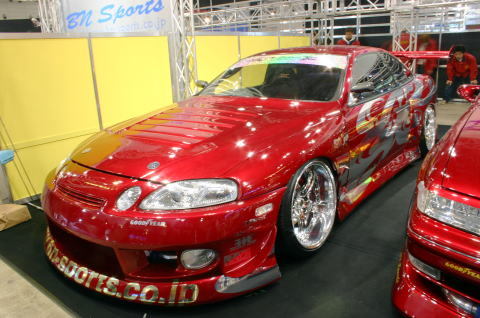moustacherides:ryukox-7:Garage Defend (?) at the 2005 Tokyo Auto SalonBN Sports is life