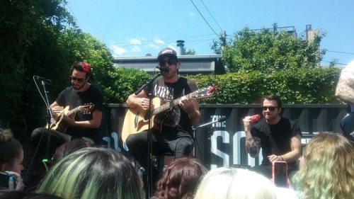 poppinbarakat: I’m sure as hell the happiest I’ve ever been