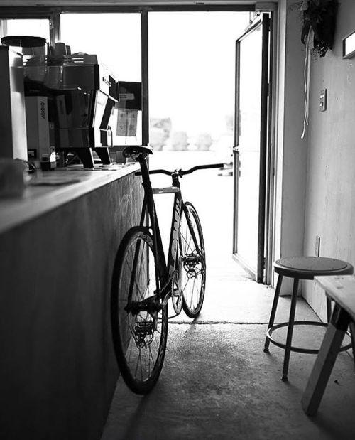 lowbicycles: Morning coffee vibes ☕️ #lowbicycles #lowpursuit #deathbeforedecaf