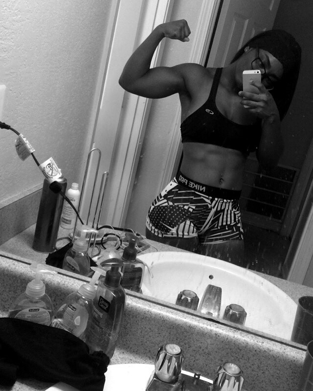 findlgbtqfriends:  Come be my friend. 😩 @liftingessential 