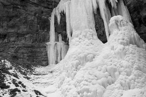 thehebrewhammer514:Frozen Falls by Bernie Kasper on Flickr.