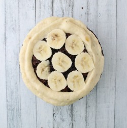 sweetoothgirl:  Chocolate Banana Cream Pie