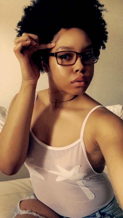 truuqueen:happy blackout day from me and my puff!  Mad beautiful
