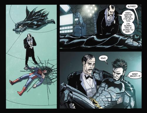 micthemicrophone:joyfulldreams:lorfinka:Alfred!!ALFRED LITERALLY JUST BEAT UP SUPERMANDONT FUCK WITH