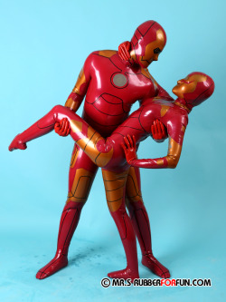 rubberforfun:  Couple Rubber Ironman Suit