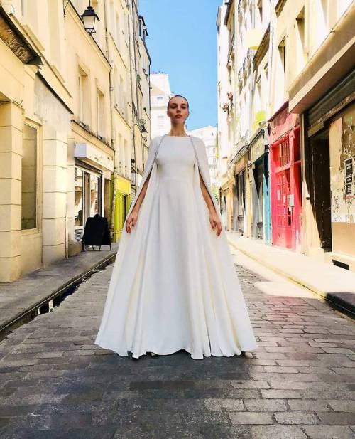 Ceremonial gown for Princess Leia - Reem Acra Resort 2019