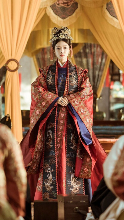 fuckyeahchinesefashion:women in chinese costume dramas