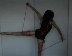 broken–string:  Fun poses with rope (: