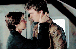 claryfairchilld:  “I know that love is just a shout into the void, and that oblivion