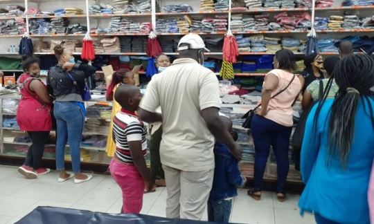 Parents last-minute rush to purchase school items ahead of a busy term