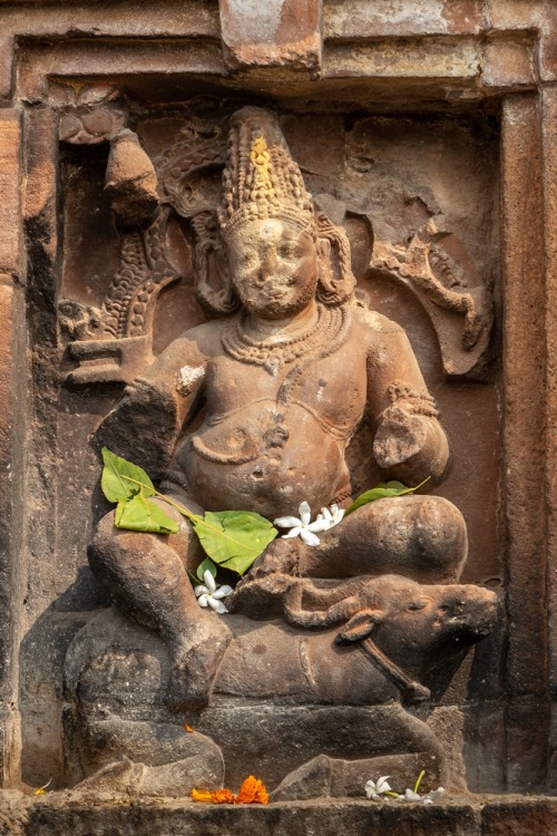Yamaraja, Brahmeswara Temple,Bhubaneswar, Odisha, photo by Kevin Standage, More at https://kevinstan
