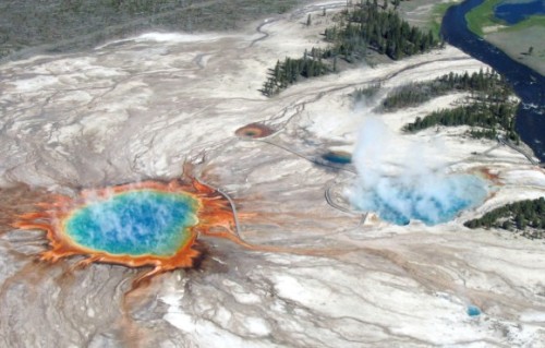 Yellowstone supervolcano would cover North America in ashFrom American Geophysical Union, via EarthS