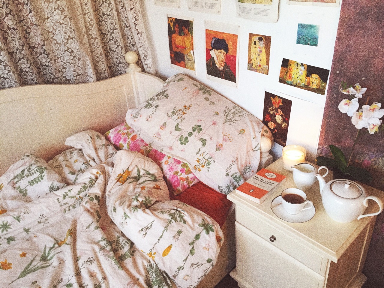 mtvgeneration:  don’t think I’ll ever get sick of the way the light hits my room
