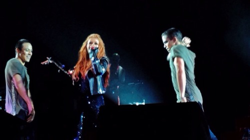 xtinagif: Words cannot describe how surreal seeing her with my own two eyes was. I am forever gratef