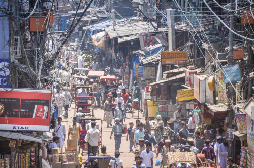 ararat-always:monkeyandpumpkin:Street Life in India Chandni Chowk, New Delhi, IndiaGoin home o