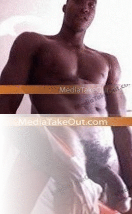 diorminaj:  nakedblackmalestarz:  NBA Baller Dwight Howard Naked   nice 