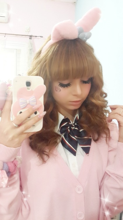 mayumibarbie: My Melody seifuku~🌹