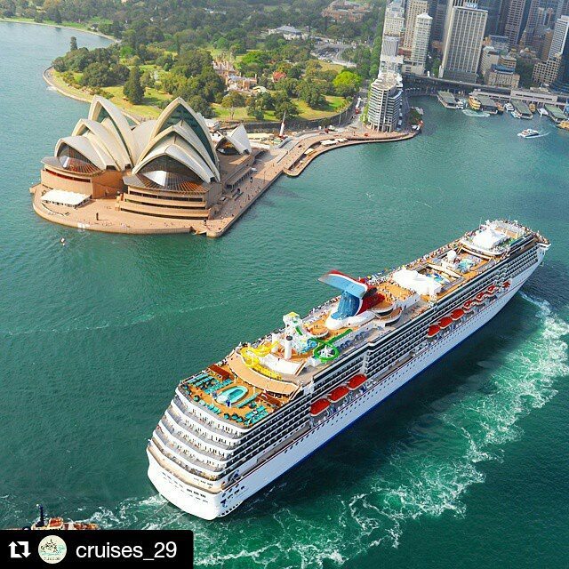 #merrychristmas 😍🎄🎄🎄🎄#Repost @cruises_29 #sydney #australia#crazycruises #crociere #crociera #havingfun #cruiselife #cruiseship #cruising #cruise #bloggers #cruisebloggers #traveling #vacations #explore #f4f #cutie #happy #thegoodlife...