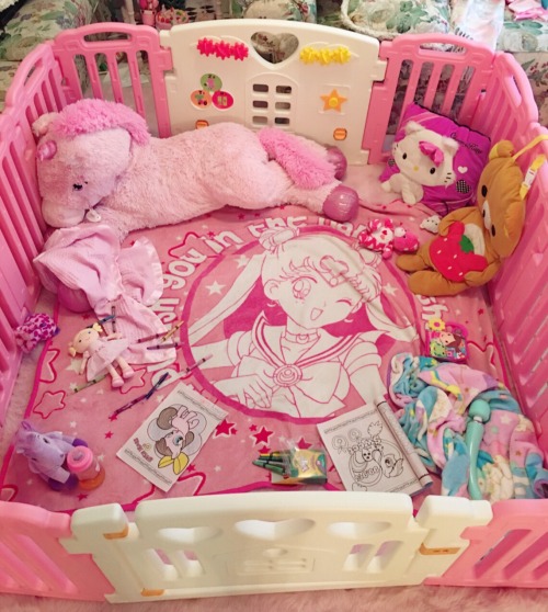 binkieprincess:Binkie’s Playpen. Literally… Hehe! I am so glad to finally have this after months of 