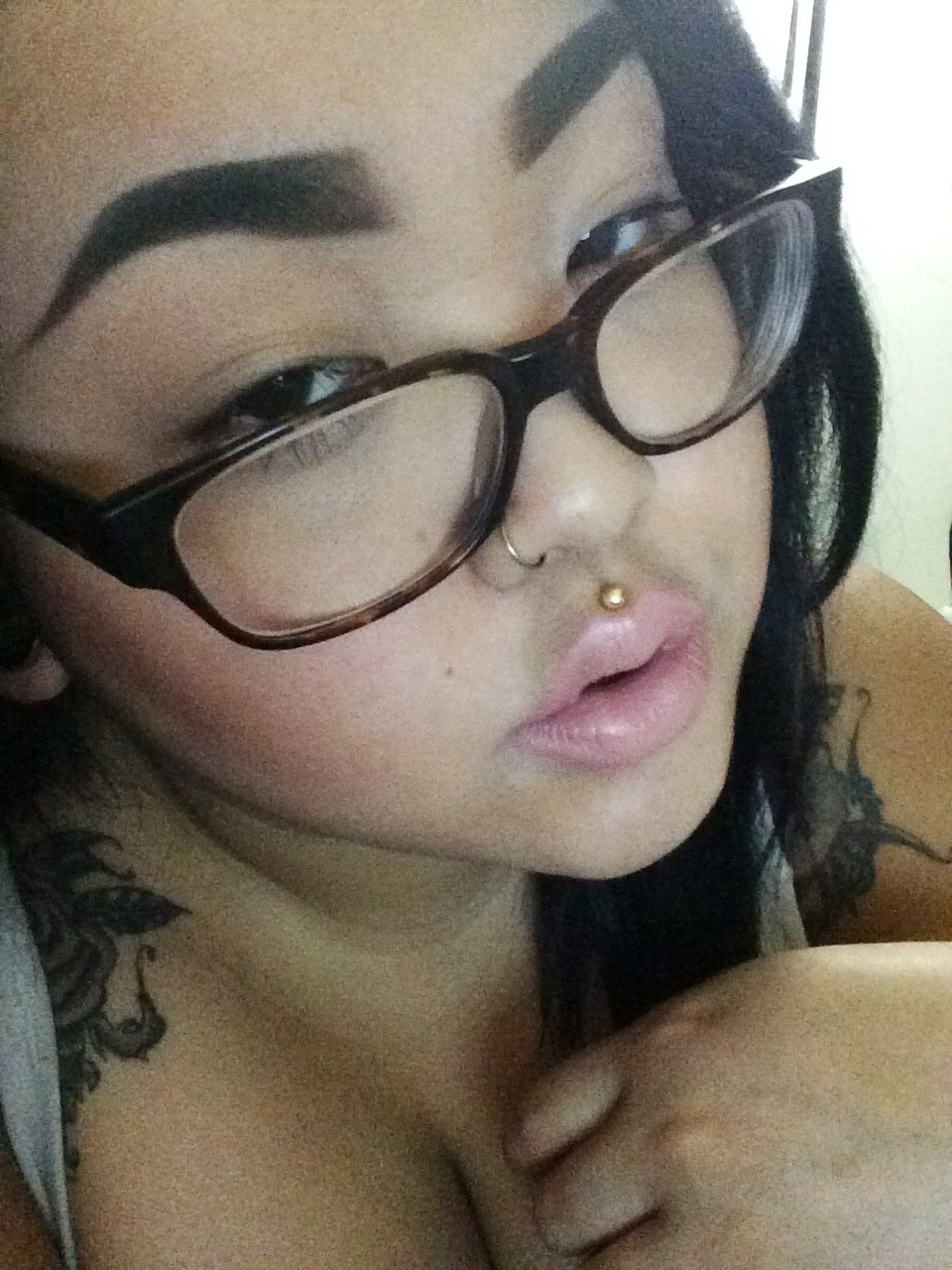 ohreinababyy:  I took à billion čelfiés, but only ended up with these! drovginduced