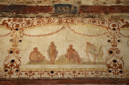 aucelo:Frescoed ceiling with epic scene related to the Trojan War, from the Domus Transitoria, Nero’