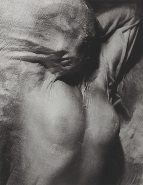 henk-heijmans:Nude under wet silk, Paris, ca. 1937 - by Erwin Blumenfeld (1897 - 1969), German