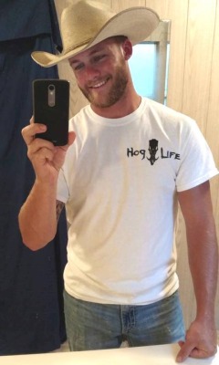 cwboytop: cwboytop gay, cowboy, rednecks, truckers, boots, cigars, men! http://cwboytop.tumblr.com/ 