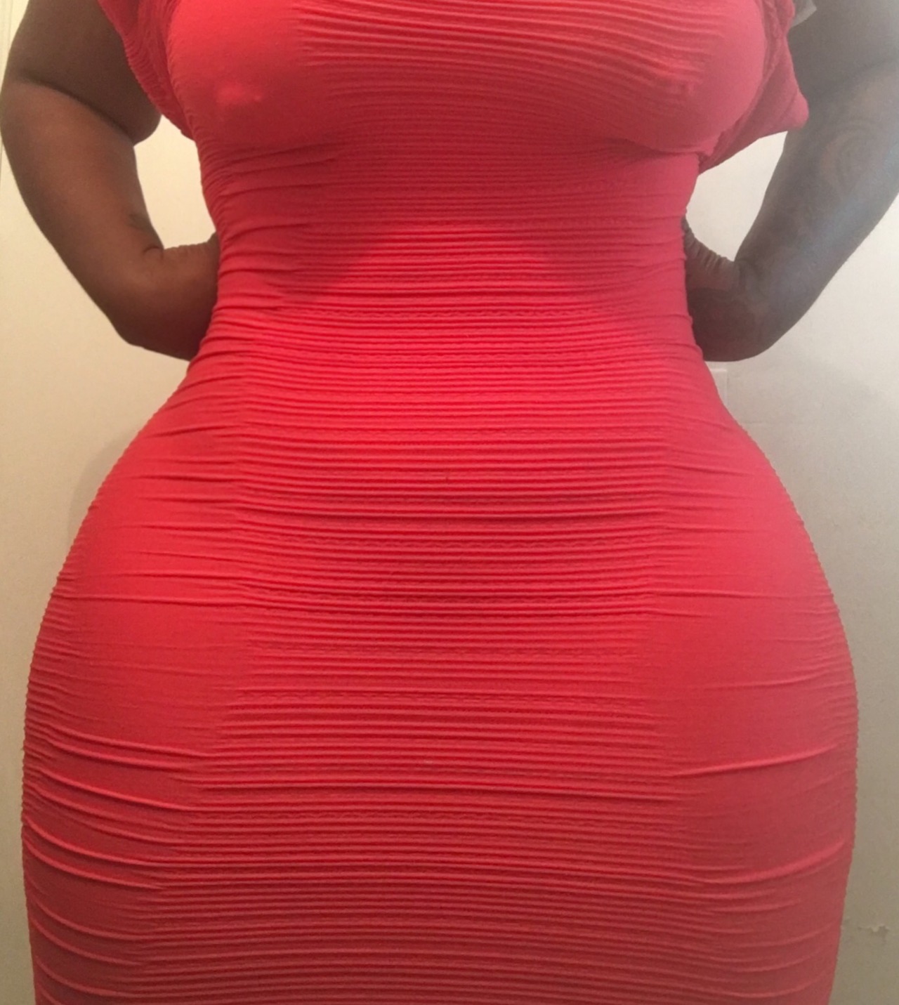 bigbuttsthickhipsnthighs:  krissy-lusciousrose1:  Give me one person I can have a