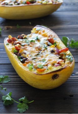 veganfoodtolove:  Spaghetti Squash Burrito