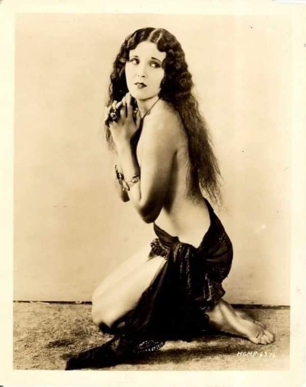 Pre-Code Hollywood Actresses. Rachel Towers
Raquel Torres (Hermosillo, Sonora, Mexico; November 11, 1908 - Los Angeles,...