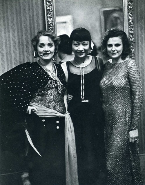 the-french-disconnection: Marlene Dietrich, Anna May Wong and Leni Riefenstahl at the Reimann Arts 